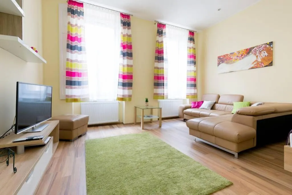Luxury Apartment In The City Center contacts